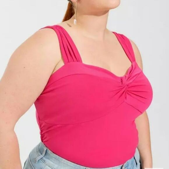 Torrid NWT - Studio Knit Sweetheart Twist Top - Size 1X - Picture 1 of 4